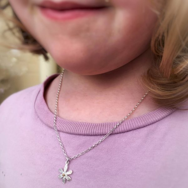 Child's Daisy Necklace - Image 2