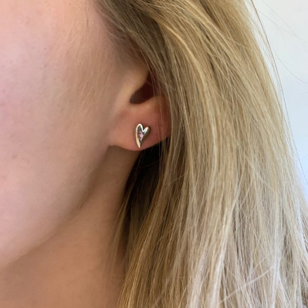 Heart of Desire stud earrings - Image 2