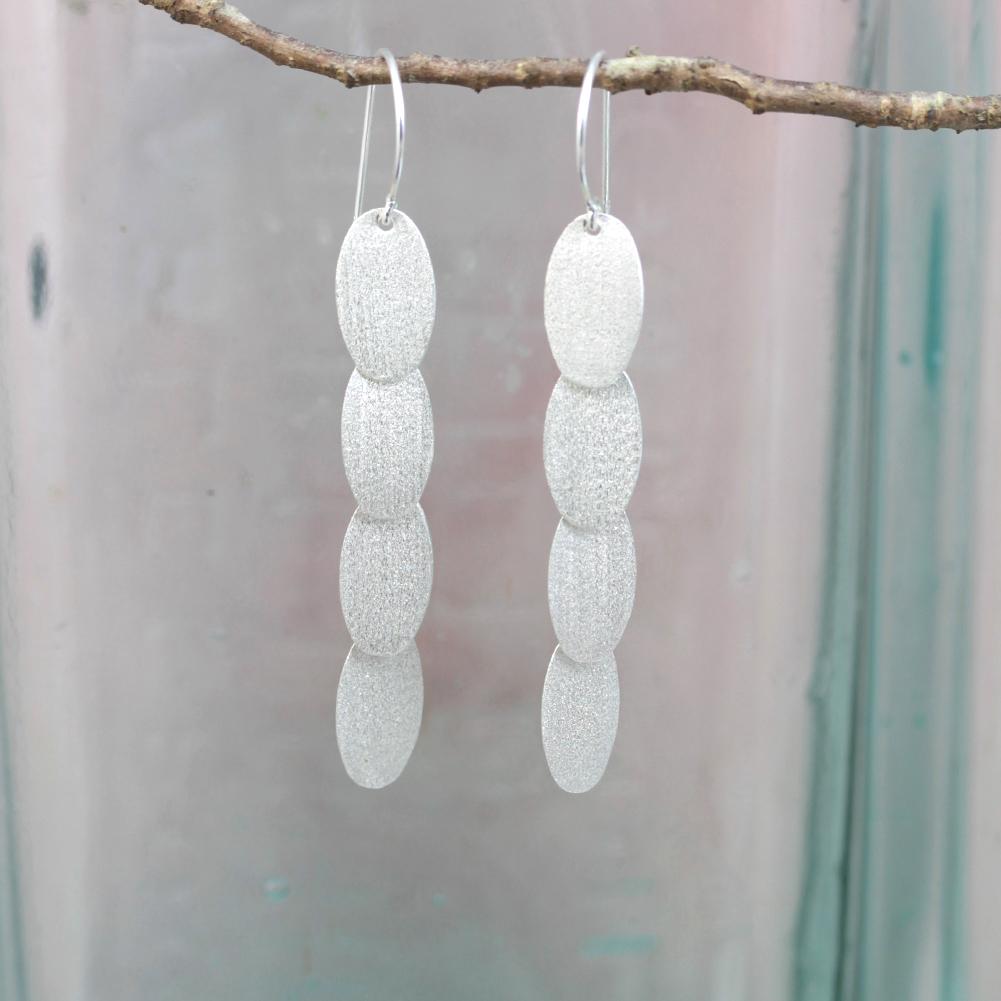 Disc drop earrings - Image 3