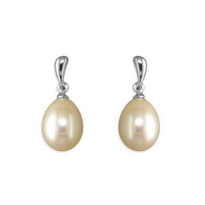 Freshwater Pearl earrings